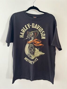 Harley-Davidson Black Tee with Snake & Wheel Graphic cotton size large